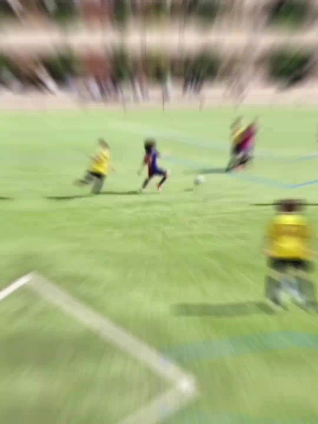 来不及吹亚马尔了下一个巴萨12岁超新星卡鲁阿尔