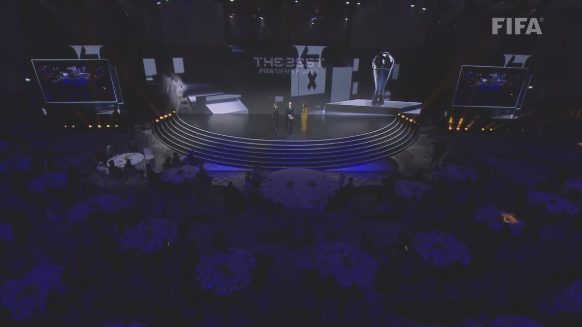 登峰造极登贝莱荣膺2025年FIFA年度最佳球员为90后首人