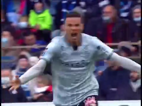 红军球迷满意吗埃基蒂克开局表现亮眼越来越期待完全体的他了