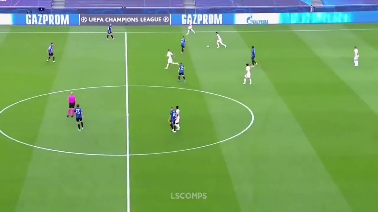 拿球就是多人夹击然后内马尔就交出单场16次成功过人